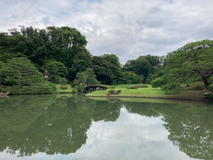 回遊式築山泉水庭園